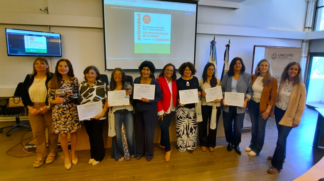 imagen "Sembradoras de Valor": La Facultad de Ciencias Agrarias homenajeó el liderazgo y la identidad de las mujeres rurales