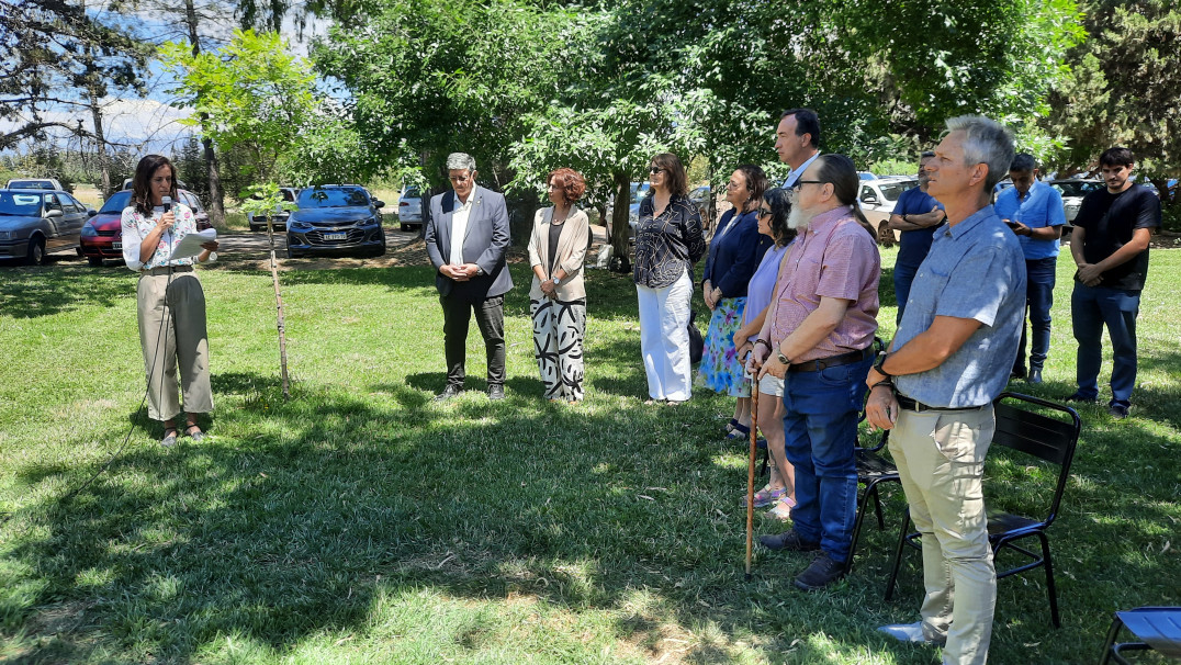 imagen Se realizó la inauguración de la Plaza-Jardín en el Espacio de Derechos Humanos por la Memoria, Verdad y Justicia de la Facultad de Ciencias Agrarias