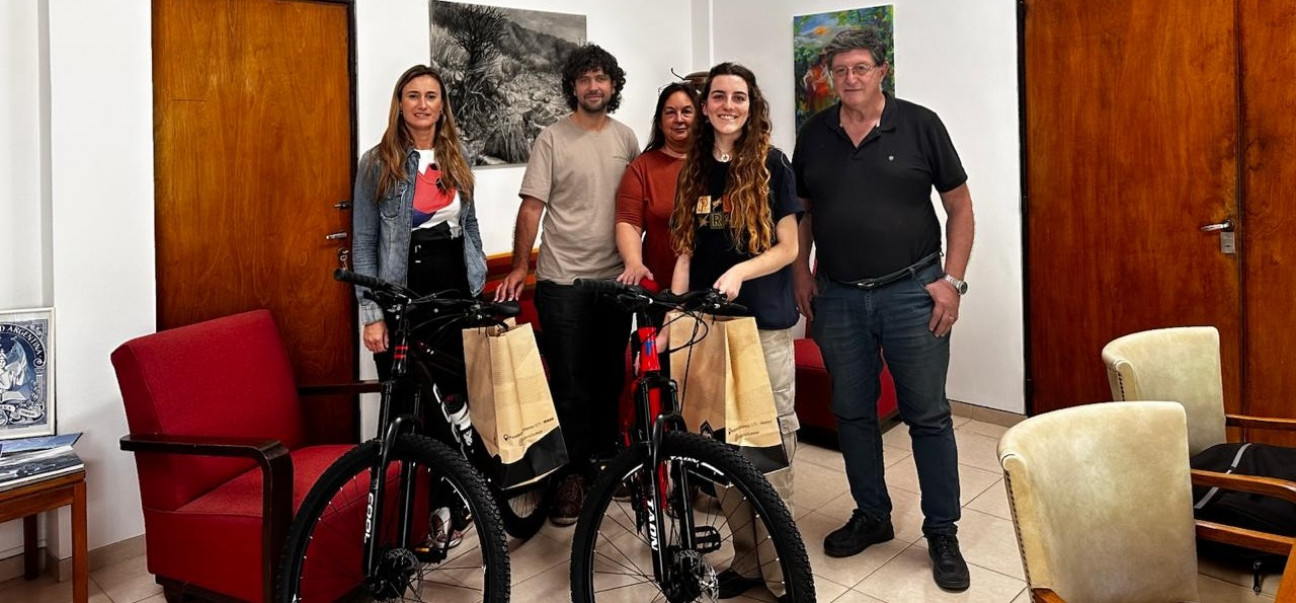 imagen Entrega de Premios del Concurso de Cajas Nido en la Facultad de Ciencias  Agrarias