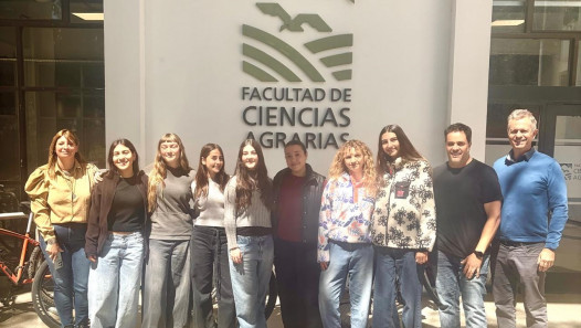 imagen Dos proyectos de la Facultad de Ciencias Agrarias fueron seleccionados en una convocatoria de acción climática para jóvenes