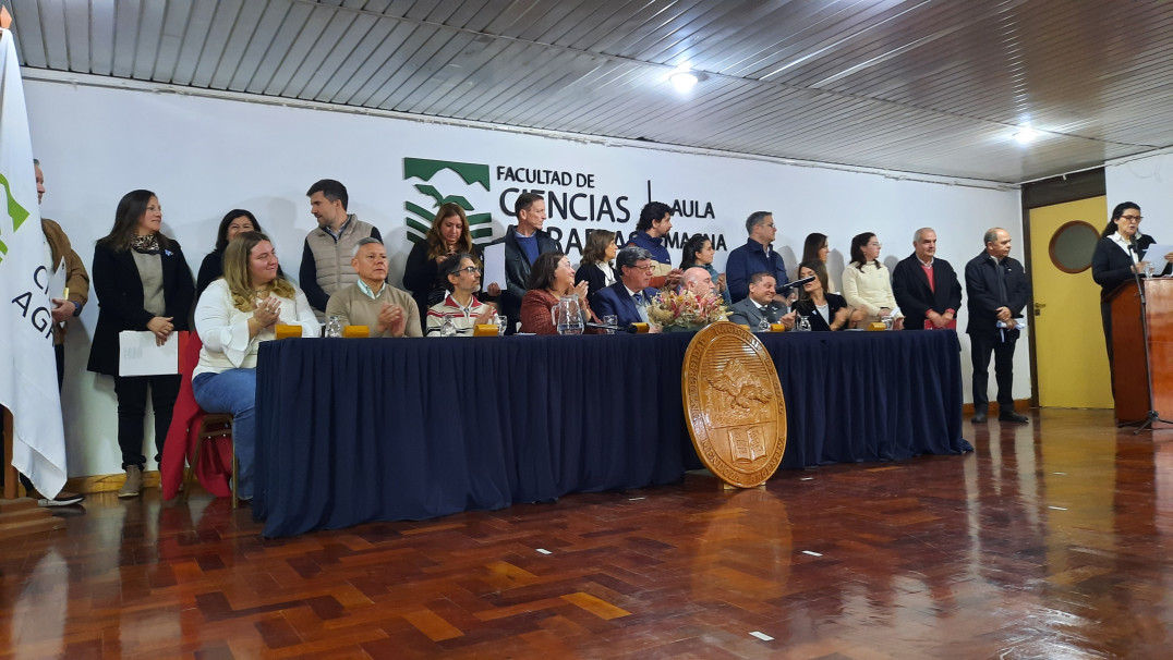 imagen Ciencias Agrarias celebró el Día de la Bandera 2026 con reconocimientos académicos y la designación de nuevos abanderados para el próximo ciclo lectivo