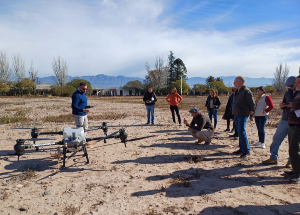 imagen Aconcagro y la Facultad de Ciencias Agrarias se unen para impulsar la innovación  tecnológica en el agro