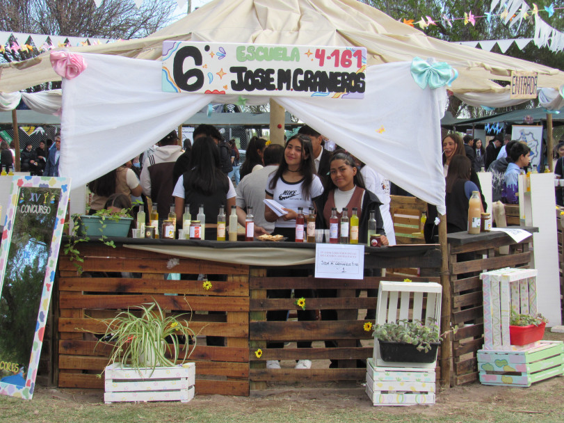 imagen Por quinto año, Ciencias Agrarias integró el jurado del Concurso Provincial de Licores Artesanales