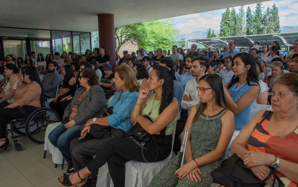 imagen Entregaron la distinción "María Elisa Norton Farmache" a estudiantes y graduados de la Facultad de Ciencias Agrarias