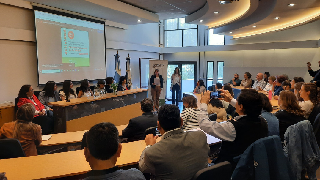 imagen "Sembradoras de Valor": La Facultad de Ciencias Agrarias homenajeó el liderazgo y la identidad de las mujeres rurales