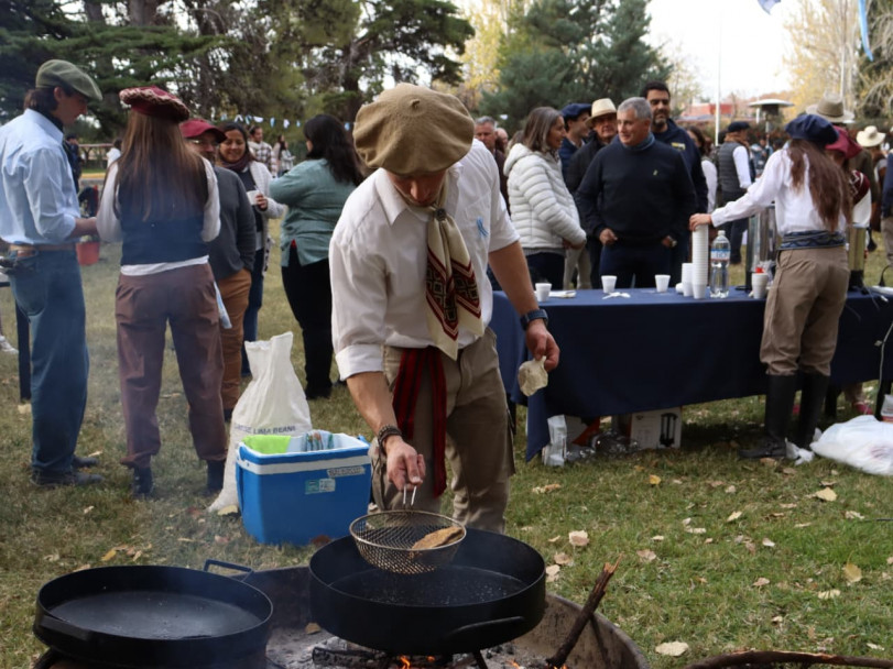 imagen Entre folclore, encuentros y tradición se vivió la Peña del Egresado 2026
