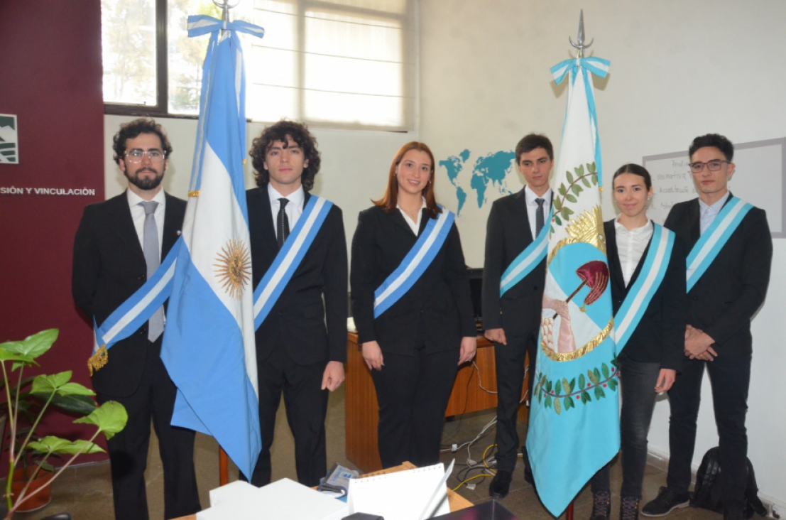 imagen Ciencias Agrarias invita al Acto del Día de la Bandera y Cambio de Abanderados y Escoltas 2024 