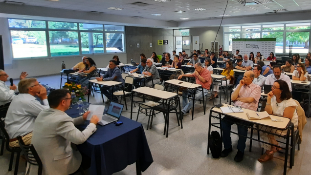 imagen Conversatorio reunió miradas interdisciplinarias sobre territorio, ciencia y desarrollo sostenible en Mendoza