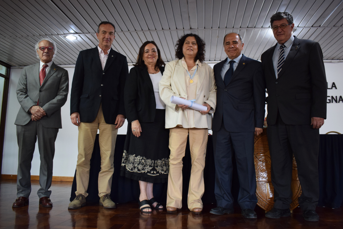 imagen Rosana Celia Vallone recibió el premio "Prof. Ing. Agr. Dr. León Nijensohn" por parte de la Academia Nacional de Agronomía y Veterinaria