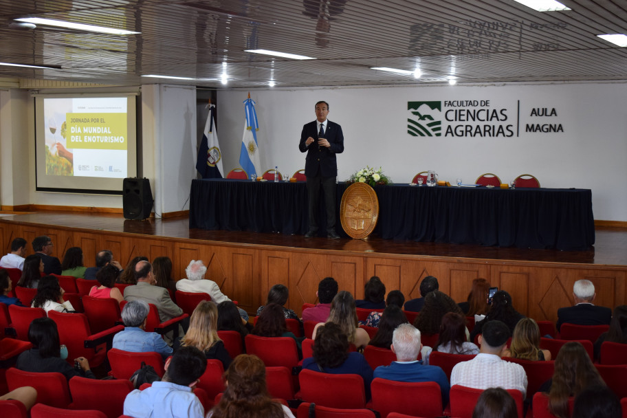 imagen La Facultad de Ciencias Agrarias fue sede de la Jornada de Enoturismo y del lanzamiento de una nueva diplomatura de posgrado