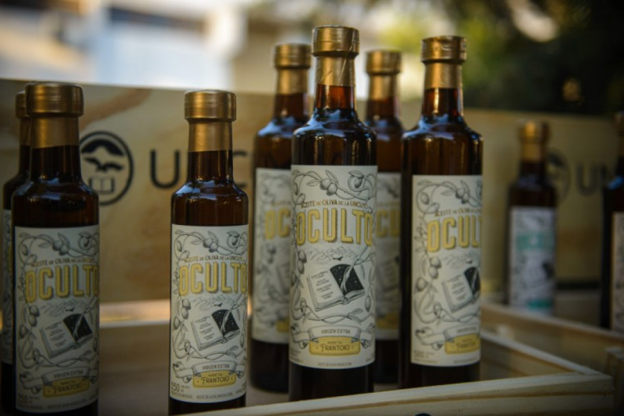 imagen Los aceites de oliva de la FCA distinguidos en el certamen internacional "OLIVINUS 2025"