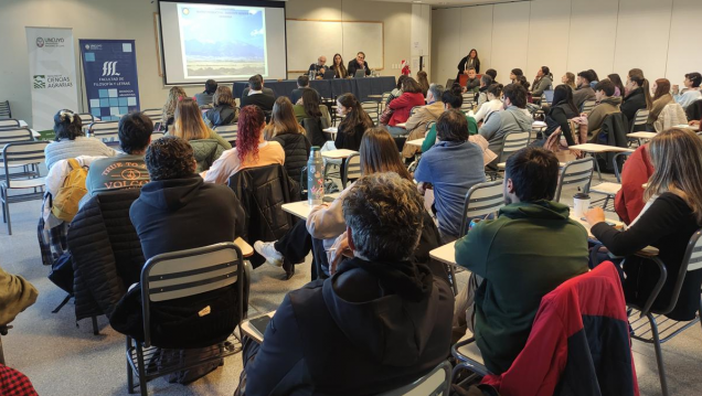 imagen Se realizó la primera jornada del del Ciclo de Charlas "Nuevos desafíos en la formación profesional universitaria"