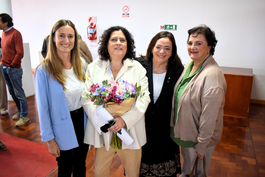 imagen Rosana Celia Vallone recibió el premio "Prof. Ing. Agr. Dr. León Nijensohn" por parte de la Academia Nacional de Agronomía y Veterinaria