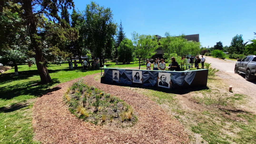 imagen Se realizó la inauguración de la Plaza-Jardín en el Espacio de Derechos Humanos por la Memoria, Verdad y Justicia de la Facultad de Ciencias Agrarias