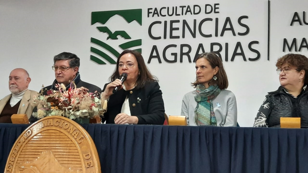 imagen Un emotivo Acto del Día de la Bandera y Cambio de Abanderados y Escoltas se realizó en Ciencias Agrarias