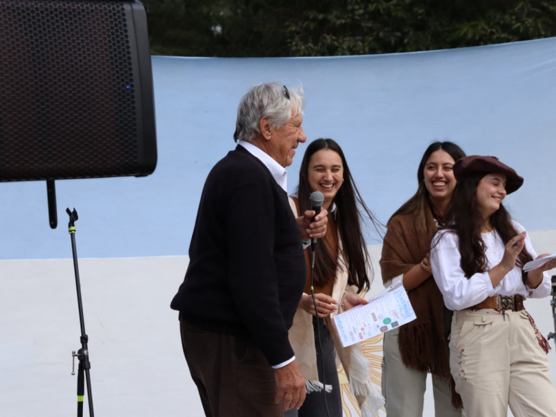 imagen Entre folclore, encuentros y tradición se vivió la Peña del Egresado 2026