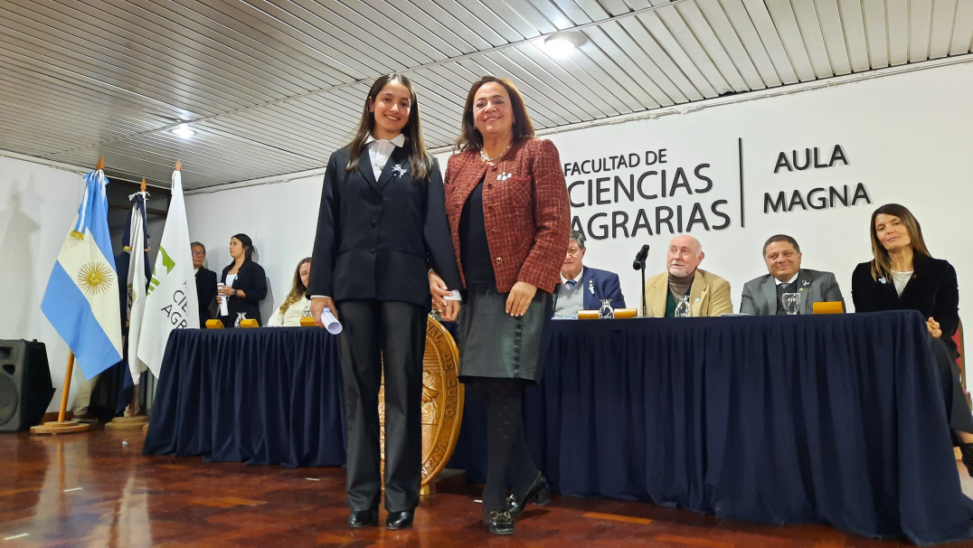 imagen Ciencias Agrarias celebró el Día de la Bandera 2026 con reconocimientos académicos y la designación de nuevos abanderados para el próximo ciclo lectivo