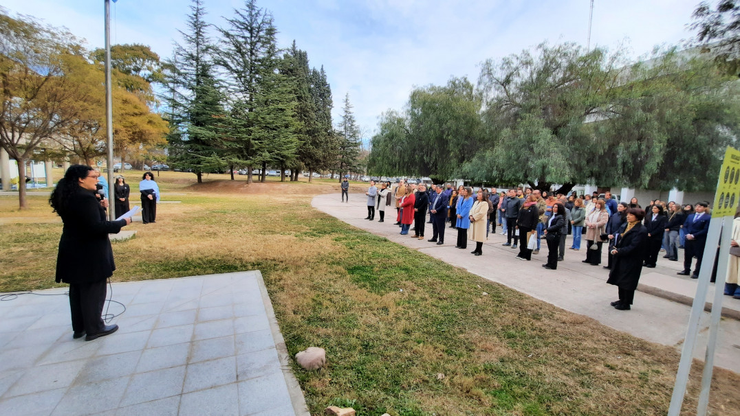 imagen Ciencias Agrarias celebró el Día de la Bandera 2026 con reconocimientos académicos y la designación de nuevos abanderados para el próximo ciclo lectivo