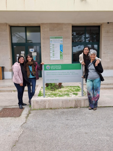 imagen Docentes e investigadores de Ciencias Agrarias desarrollan actividades académicas en Italia