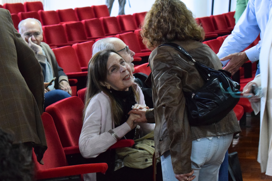 imagen Rosana Celia Vallone recibió el premio "Prof. Ing. Agr. Dr. León Nijensohn" por parte de la Academia Nacional de Agronomía y Veterinaria