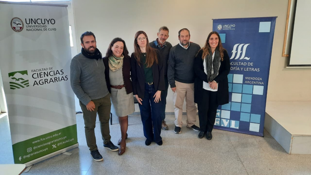 imagen Se realizó la primera jornada del del Ciclo de Charlas "Nuevos desafíos en la formación profesional universitaria"