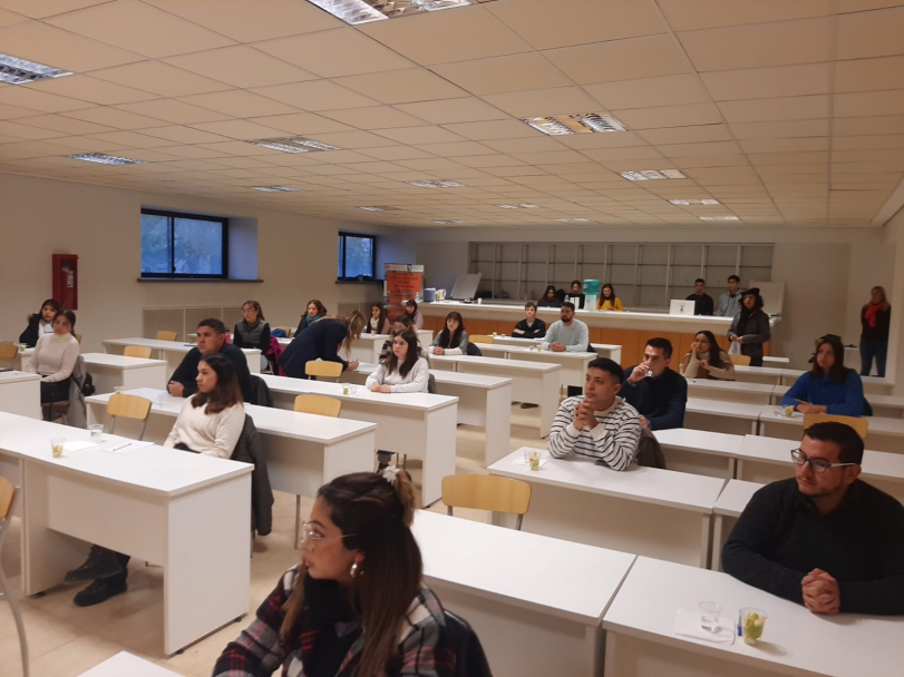 imagen Estudiantes de la Facultad de Ciencias Agrarias triunfan en el 1er Concurso de Jóvenes Catadores de Aceite de Oliva