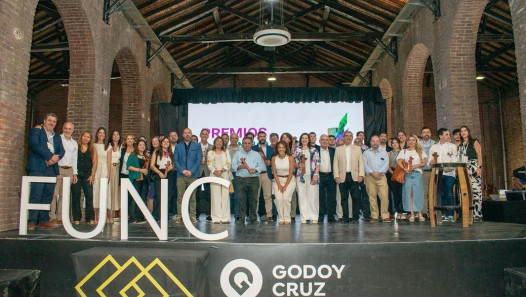 imagen La Facultad de Ciencias Agrarias participó de un reconocimiento en los Premios a la Innovación 2025 por el "Plan de Desarrollo Integral del Distrito Uspallata"