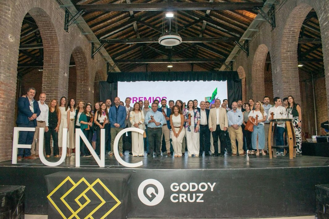 imagen La Facultad de Ciencias Agrarias participó de un reconocimiento en los Premios a la Innovación 2025 por el "Plan de Desarrollo Integral del Distrito Uspallata"