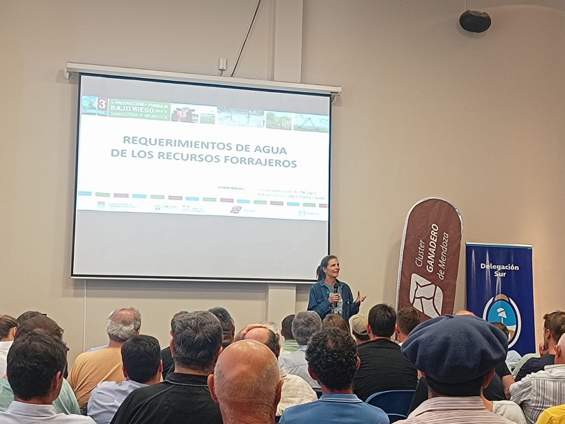 imagen Más de 160 asistentes en las III Jornadas de Producción de Forraje bajo riego en el Este provincial