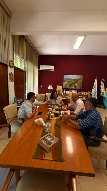imagen Ciencias Agrarias recibió al Dr. Carlos Javier Brito-Cabrera, Head de Investigación del IEA Future LAB