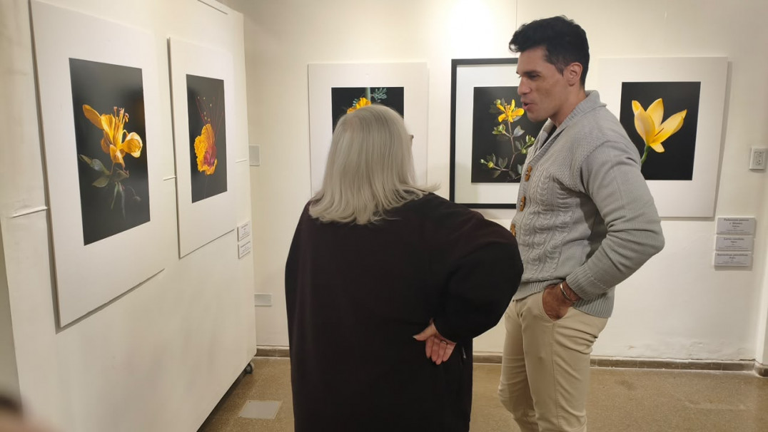 imagen "Floralia Silvestra": Raíces inauguró una muestra fotográfica dedicada a las flores