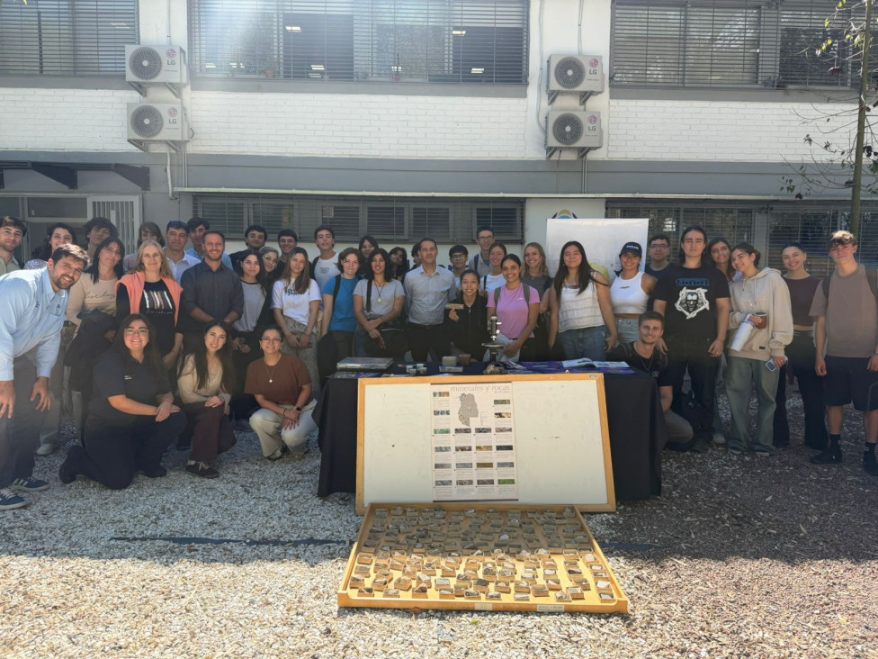 imagen La Dirección de Minería recibió a estudiantes de Ingeniería en Recursos Naturales Renovables 