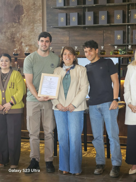 imagen Aceites de Oliva elaborados en la facultad obtuvieron certificación IG