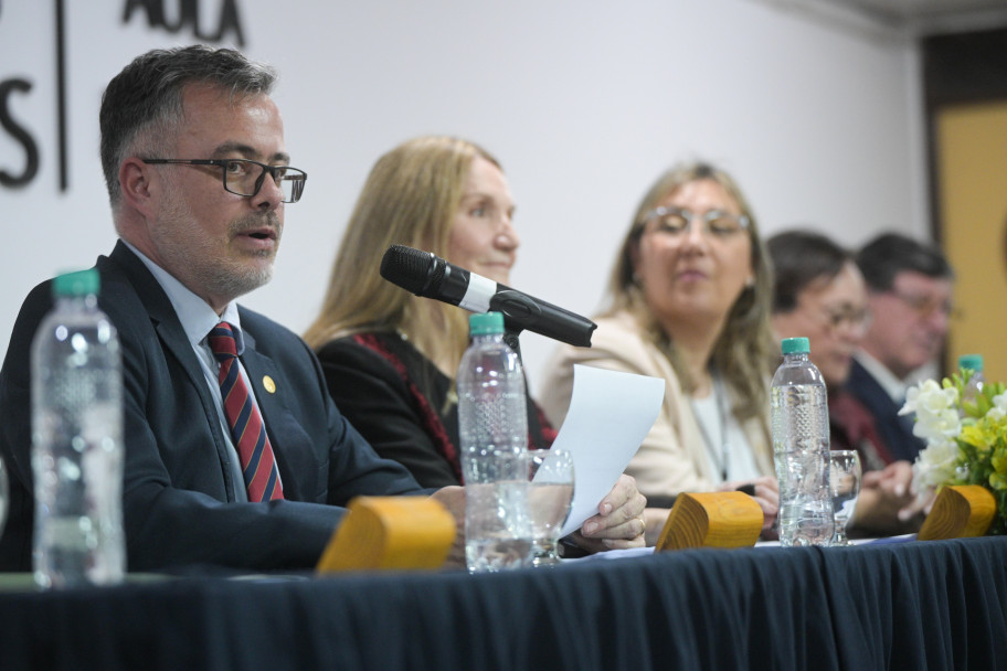 imagen David Martín y Alejandrina Alaria asumieron en Ciencias Agrarias: "La universidad pública es ascenso social e innovación para la región"