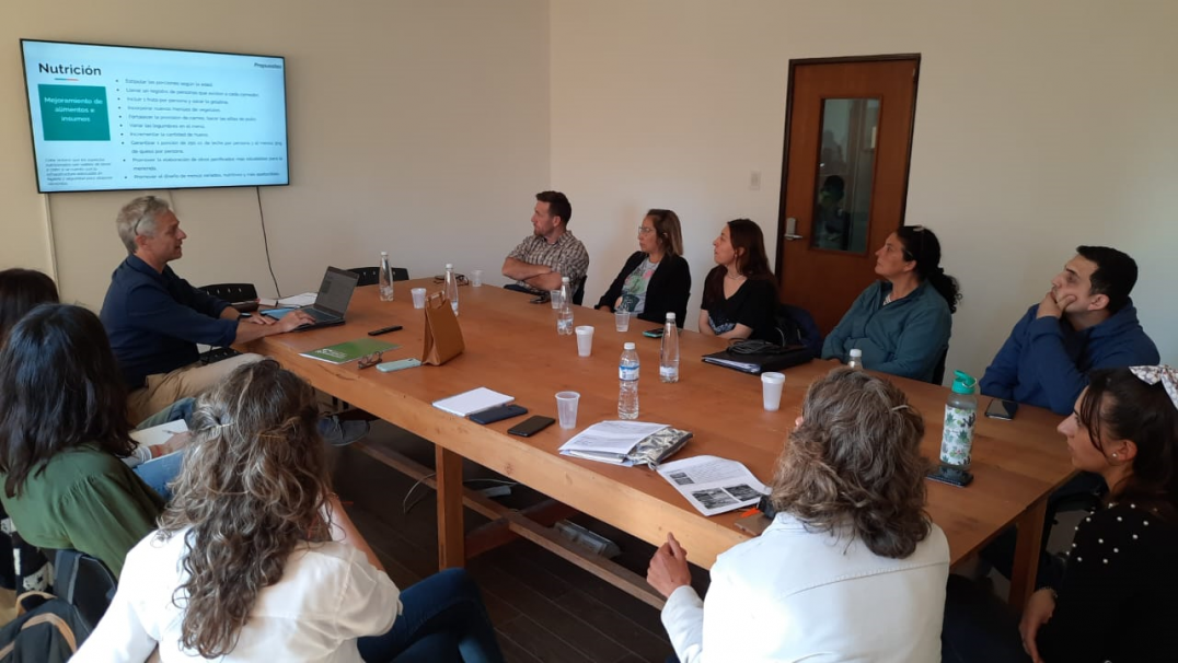 imagen Reunión por el proyecto en la Facultad de Ciencias Agrarias