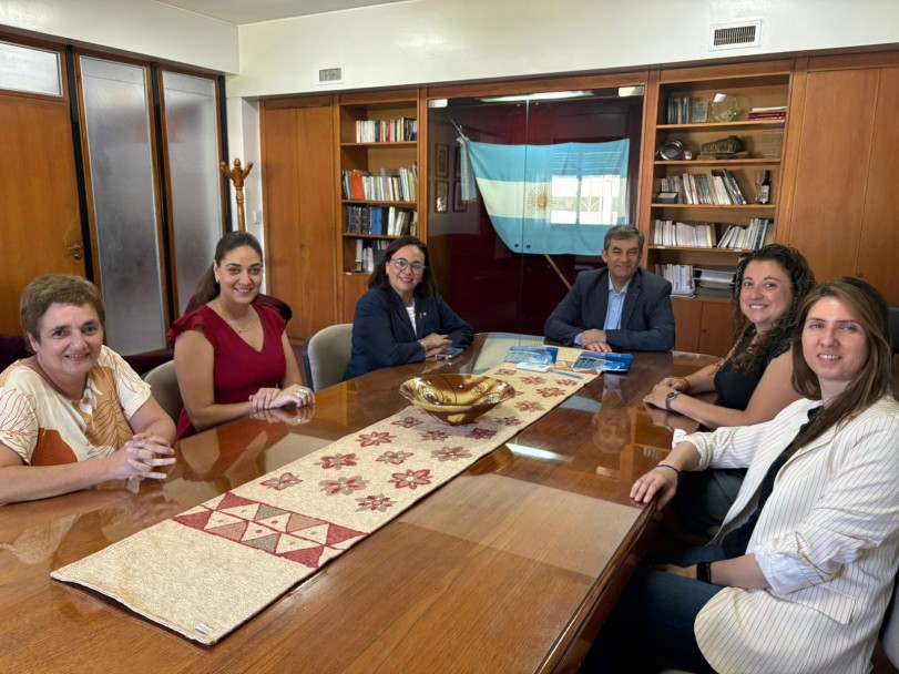 imagen Acuerdo entre la Facultad de Ciencias Agrarias y Filosofía y Letras