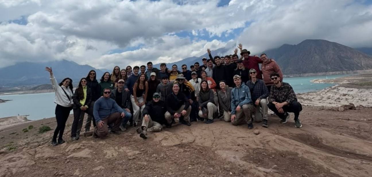 imagen Intercambio académico: Ciencias Agrarias de la Universidad Nacional de Entre Ríos recorre el corazón hídrico de Mendoza
