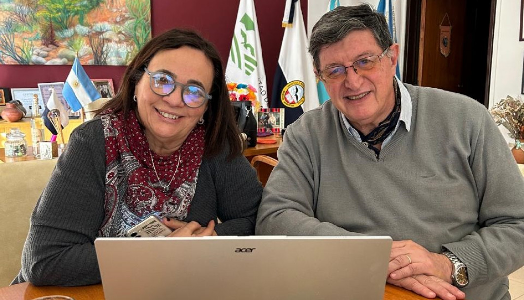 imagen Entrevista virtual a la Decana y Vicedecano de Pares Evaluadores de CONEAU para la acreditación de sus carreras de Ingeniería