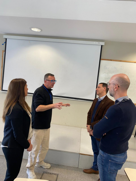 imagen La Facultad de Ciencias Agrarias recibió la visita de un representante del Instituto Dante Alighieri de Recanati Le Marche-Italia