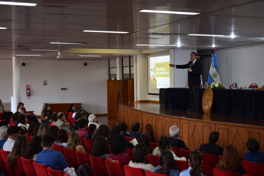 imagen La Facultad de Ciencias Agrarias fue sede de la Jornada de Enoturismo y del lanzamiento de una nueva diplomatura de posgrado