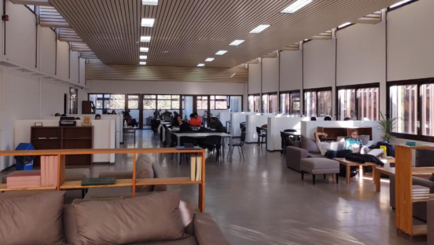 imagen Biblioteca de la Facultad de Ciencias Agrarias e ITU Sede Luján