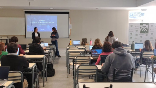 imagen Se realizó con éxito el taller sobre LinkedIn y desarrollo profesional para potenciar oportunidades laborales