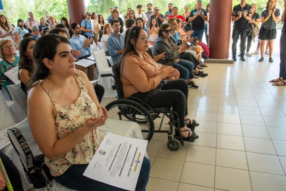 imagen Entregaron la distinción "María Elisa Norton Farmache" a estudiantes y graduados de la Facultad de Ciencias Agrarias