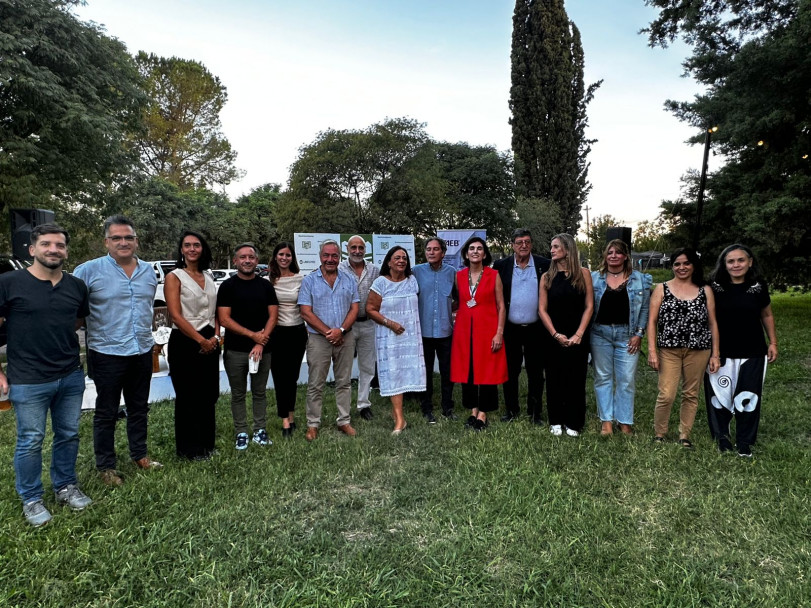 imagen La Facultad de Ciencias Agrarias celebró San Patricio con el lanzamiento de su nuevo Diplomado en Cerveza Artesanal y el Mural Artístico: Espuma Creativa