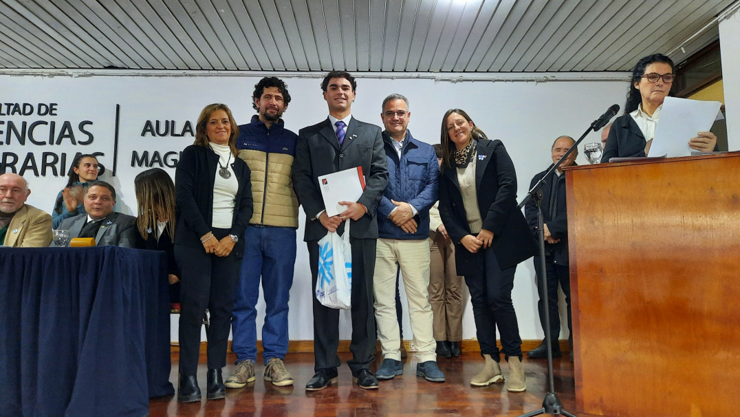 imagen Ciencias Agrarias celebró el Día de la Bandera 2026 con reconocimientos académicos y la designación de nuevos abanderados para el próximo ciclo lectivo