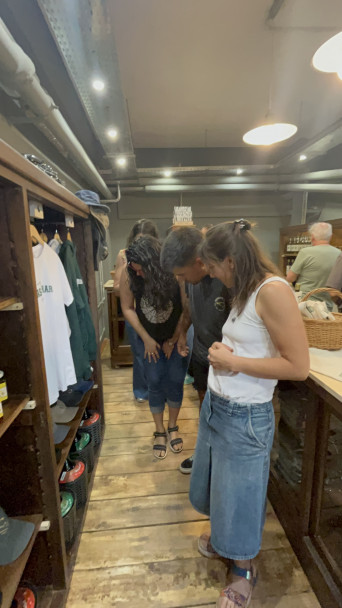 imagen Se inauguró el "Mercadito de Agrarias" un espacio de encuentro y venta abierta a la comunidad universitaria