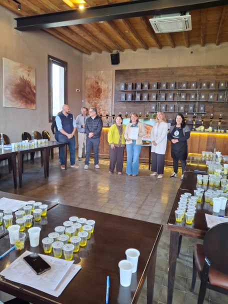 imagen Aceites de Oliva elaborados en la facultad obtuvieron certificación IG