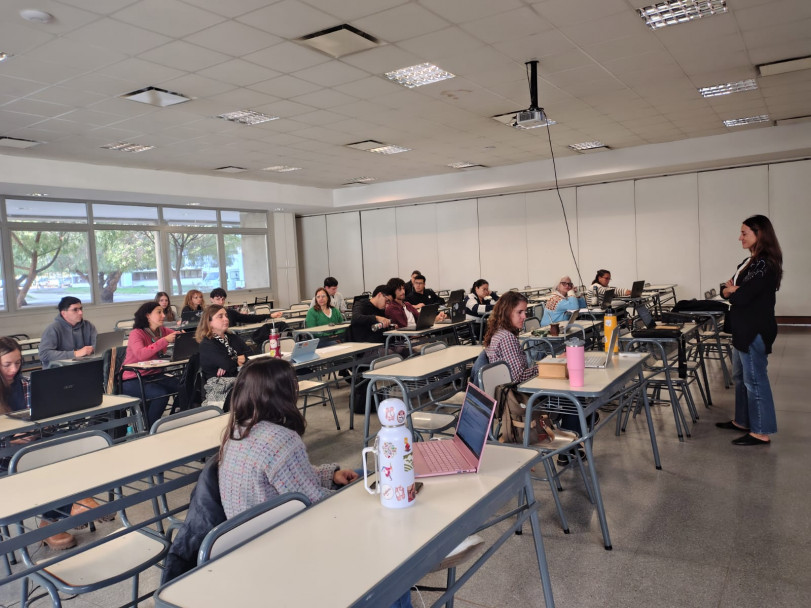 imagen Se realizó con éxito el taller sobre LinkedIn y desarrollo profesional para potenciar oportunidades laborales