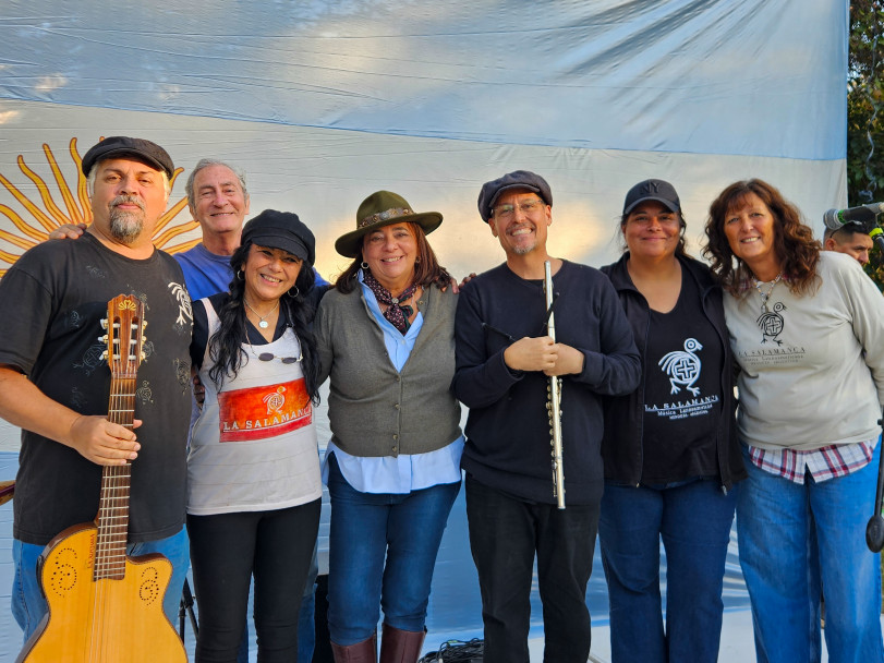 imagen Peña del Egresado 2025: Un abrazo solidario que florece en raíces, música y tradición