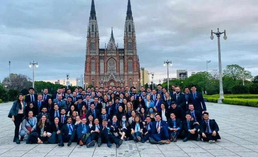 imagen Convocan a jóvenes líderes argentinos de todo el país a participar de una beca de intercambio en EEUU: los requisitos